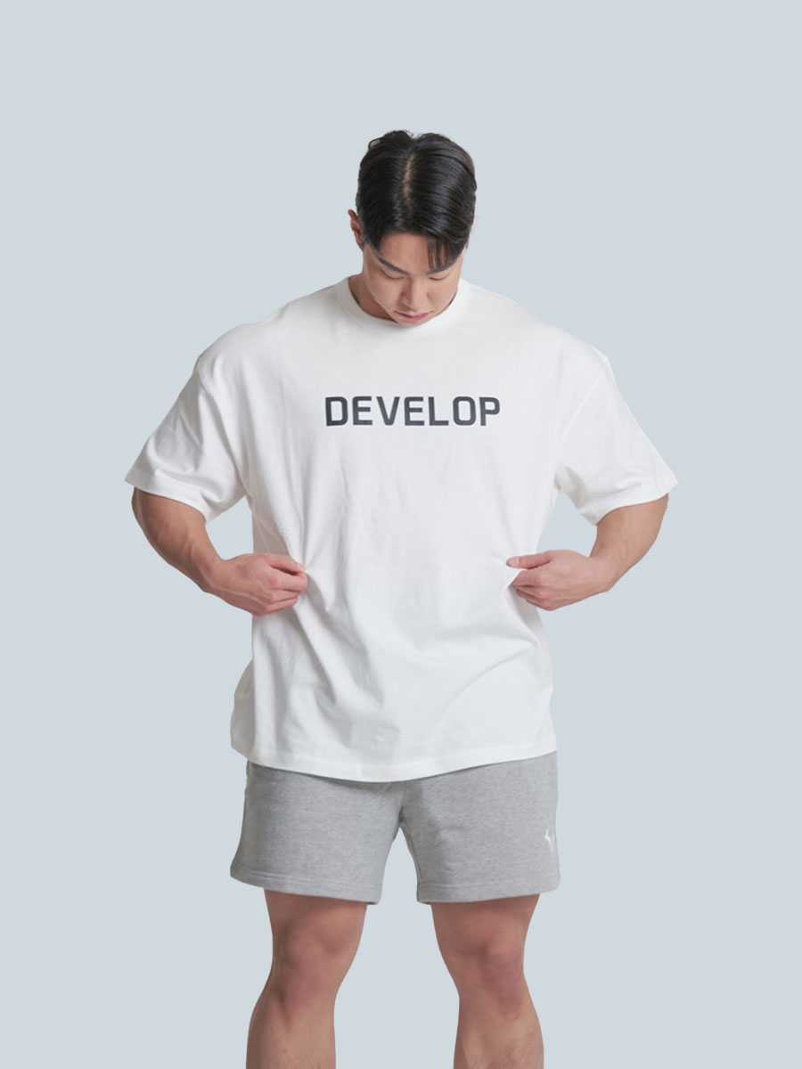 LETTERING SEMI-OVER FIT T-SHIRT